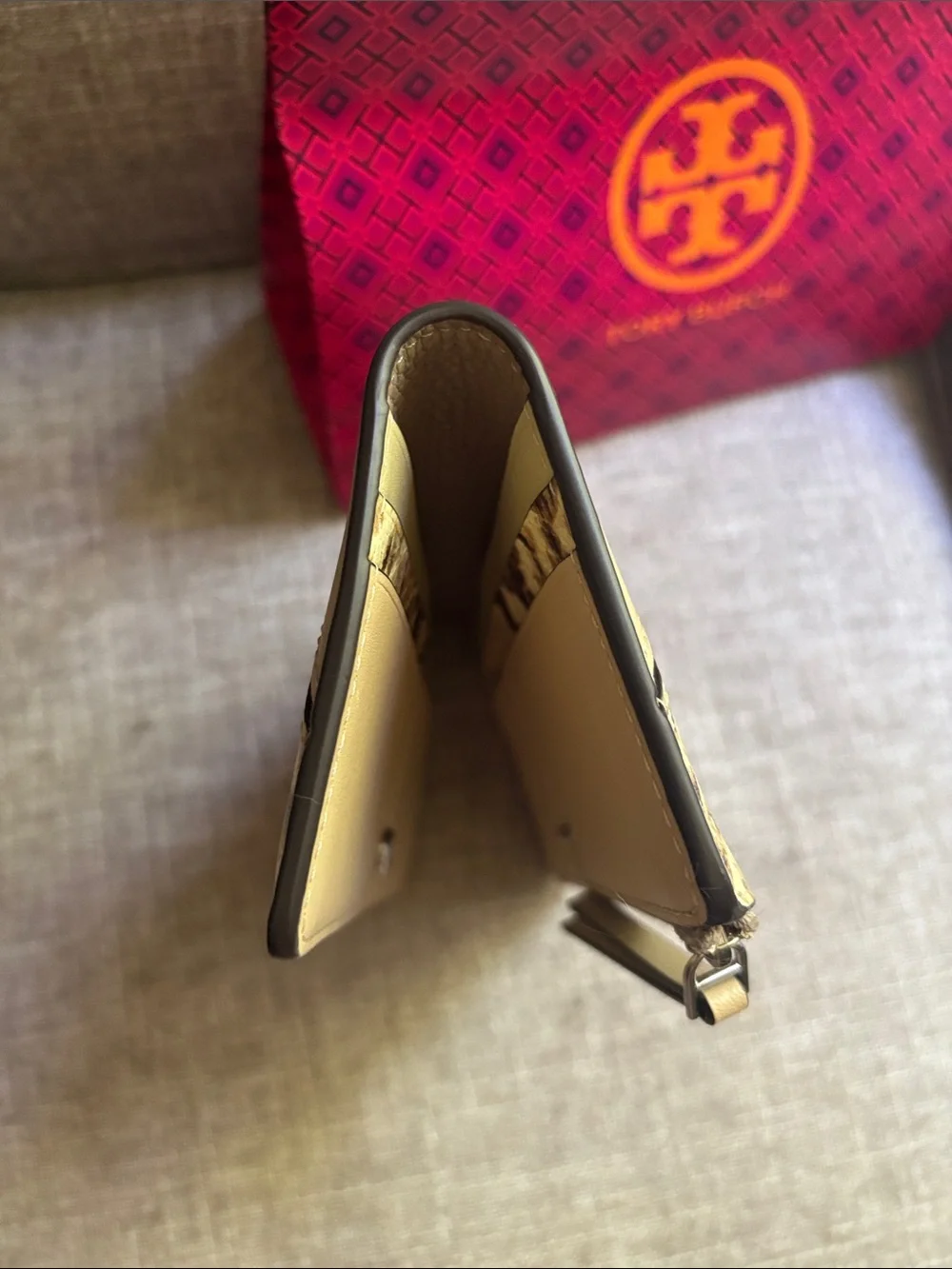 New! Tory Burch Robinson Slim snake embossed Leather wallet